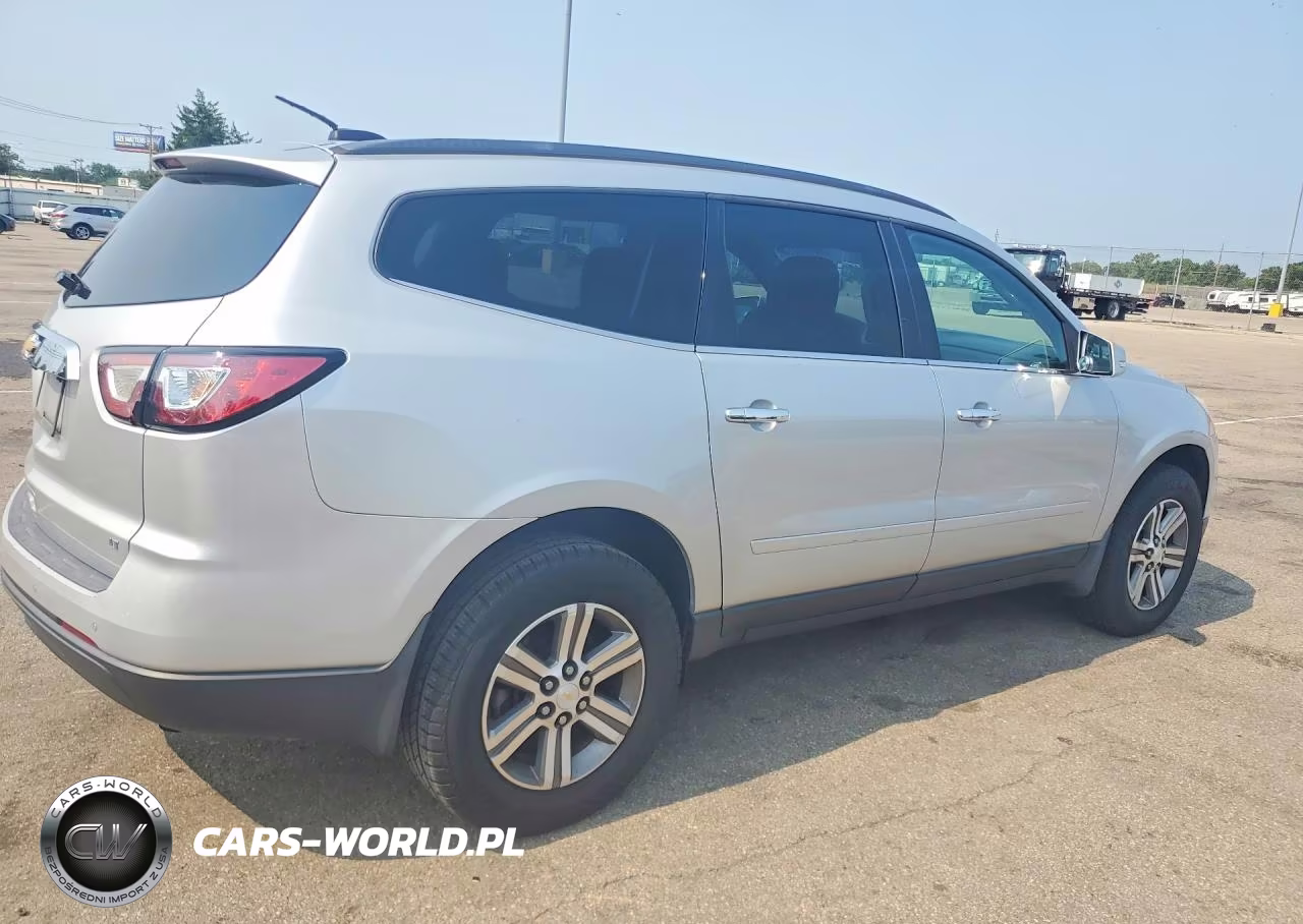2017 Chevrolet Traverse Lt VIN:1GNKRHKD8HJ192925 - 3