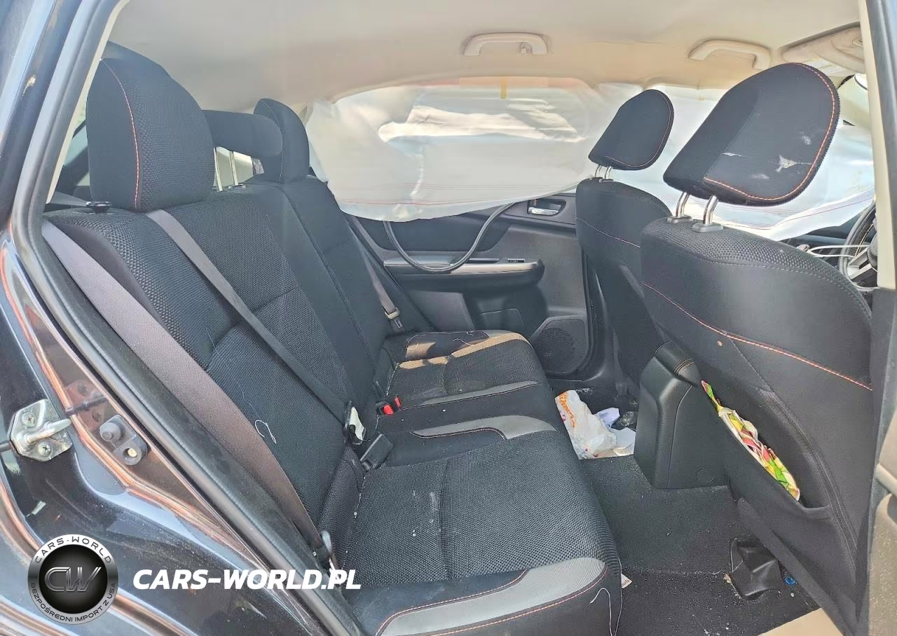 2016 Subaru Crosstrek Premium VIN:JF2GPADCXG8261668 - 10