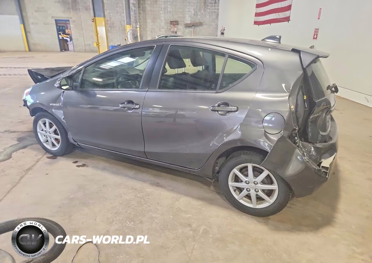 2016 Toyota Prius C Four VIN:JTDKDTB3XG1115859 - 2