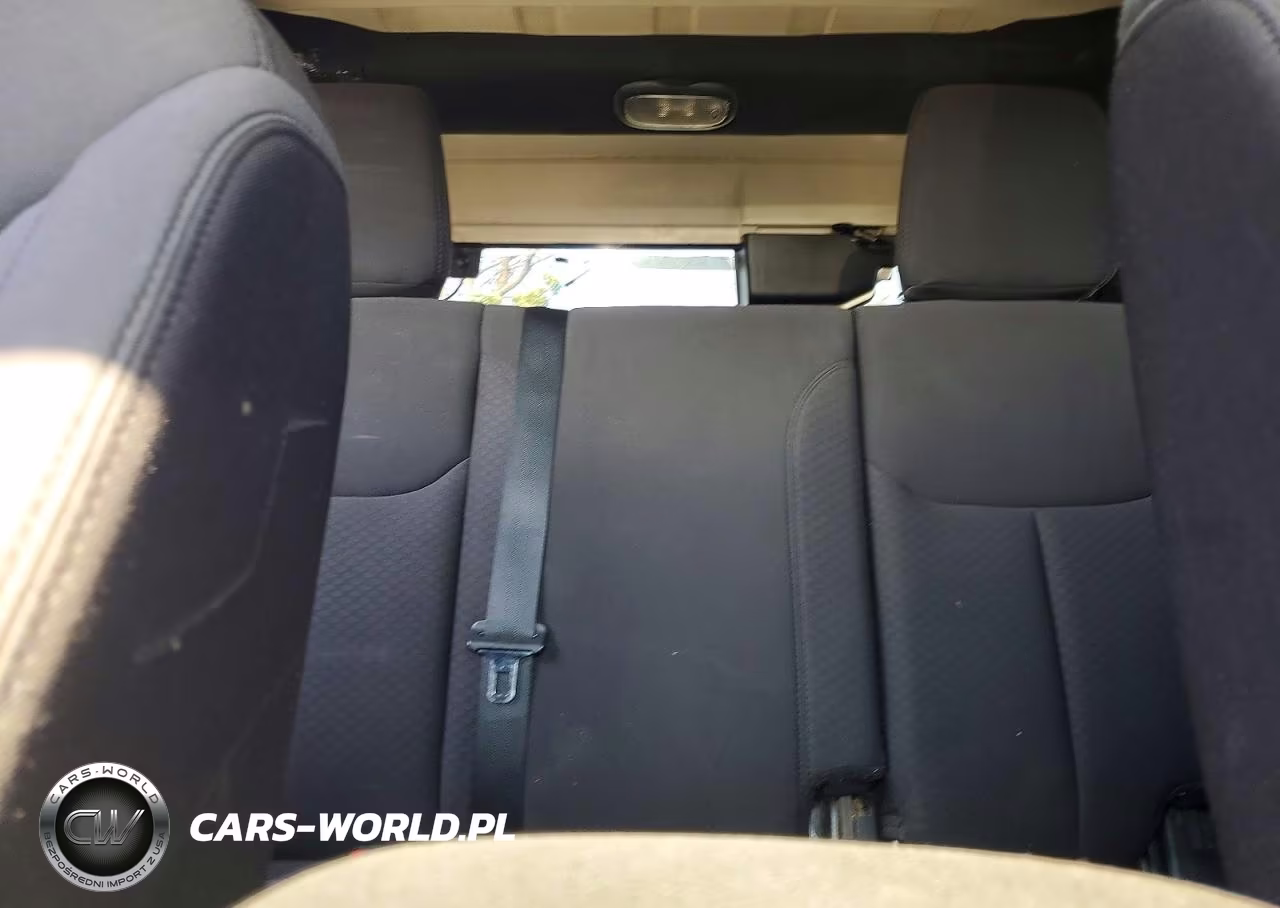 2013 Jeep Wrangler Unlimited Sport VIN:1C4BJWDG3DL677452 - 10