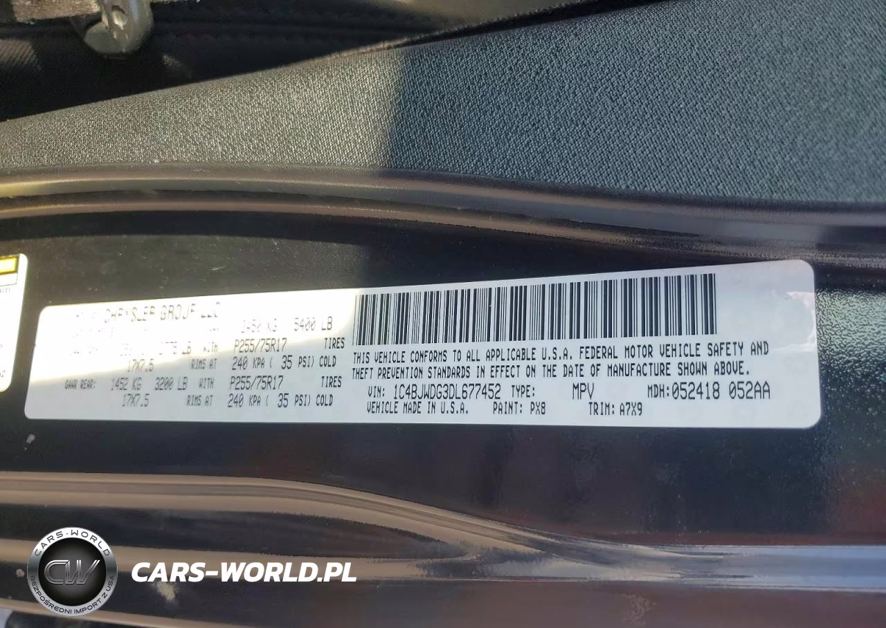 2013 Jeep Wrangler Unlimited Sport VIN:1C4BJWDG3DL677452 - 13