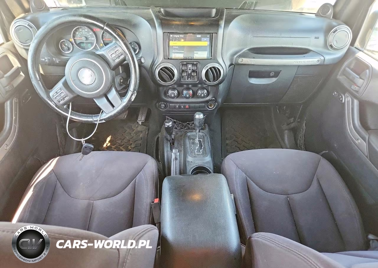 2013 Jeep Wrangler Unlimited Sport VIN:1C4BJWDG3DL677452 - 8
