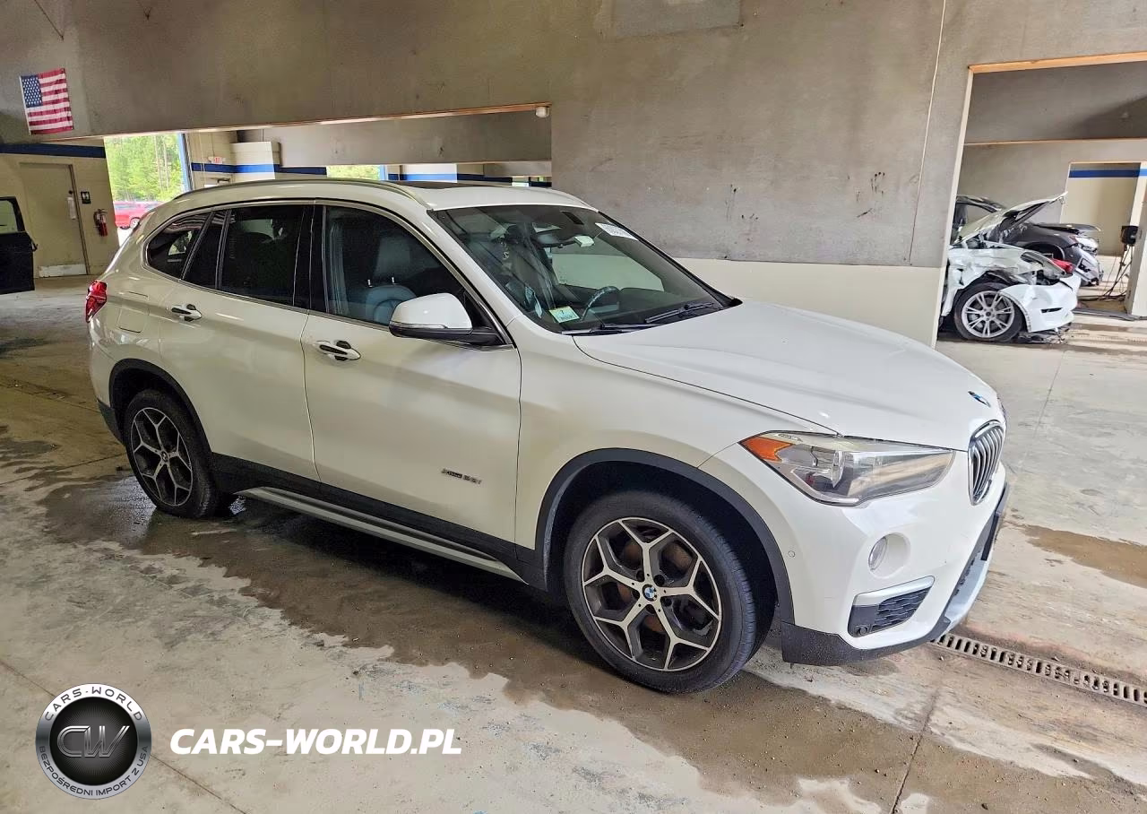2017 BMW X1 xDrive28I VIN:WBXHT3C32H5F80695 - 4