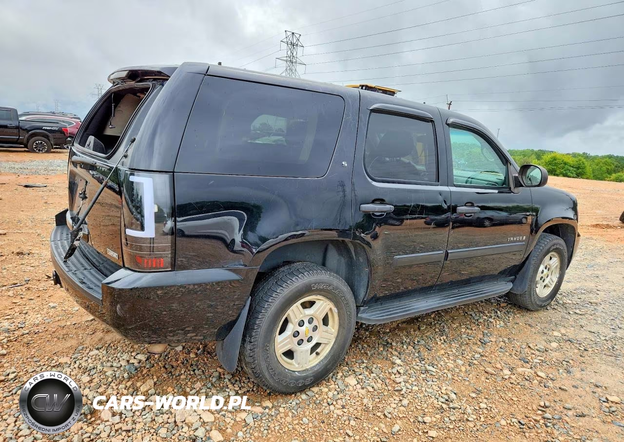 2008 Chevrolet Tahoe K1500 VIN:1GNFK13018J185937 - 3