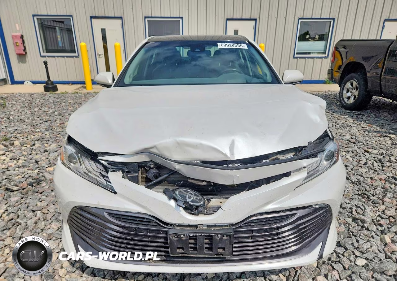 2018 Toyota Camry Xle VIN:4T1B11HK1JU110367 - 5