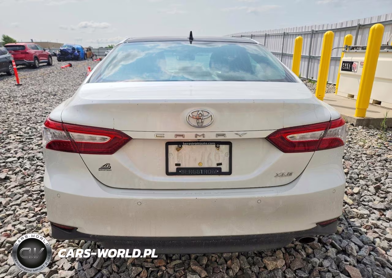 2018 Toyota Camry Xle VIN:4T1B11HK1JU110367 - 6