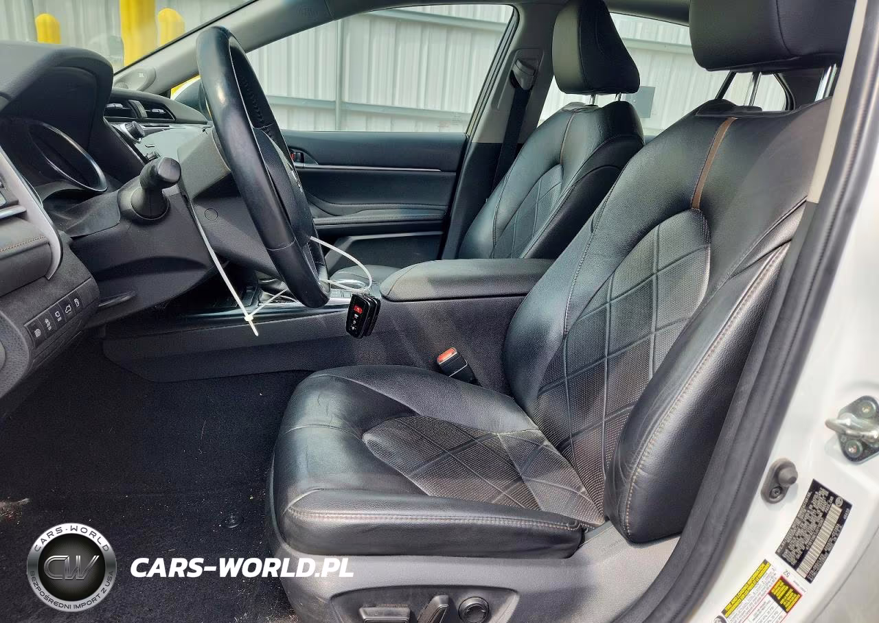 2018 Toyota Camry Xle VIN:4T1B11HK1JU110367 - 7