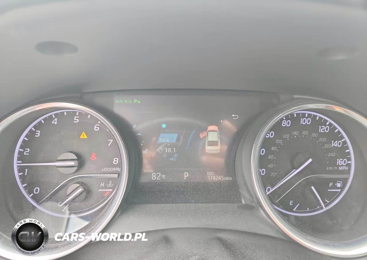 2018 Toyota Camry Xle VIN:4T1B11HK1JU110367 - 9