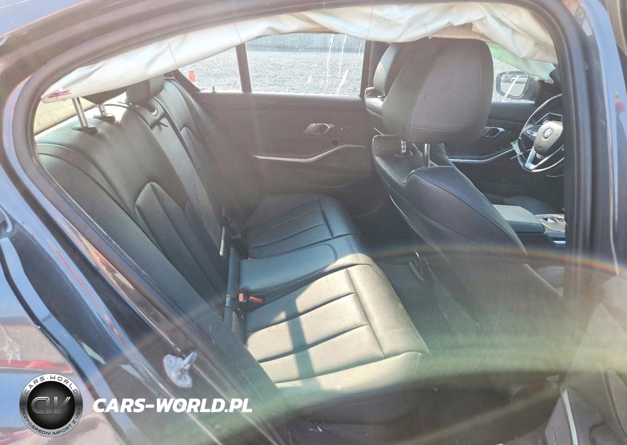 2019 BMW 330Xi VIN:WBA5R7C59KAJ82111 - 10