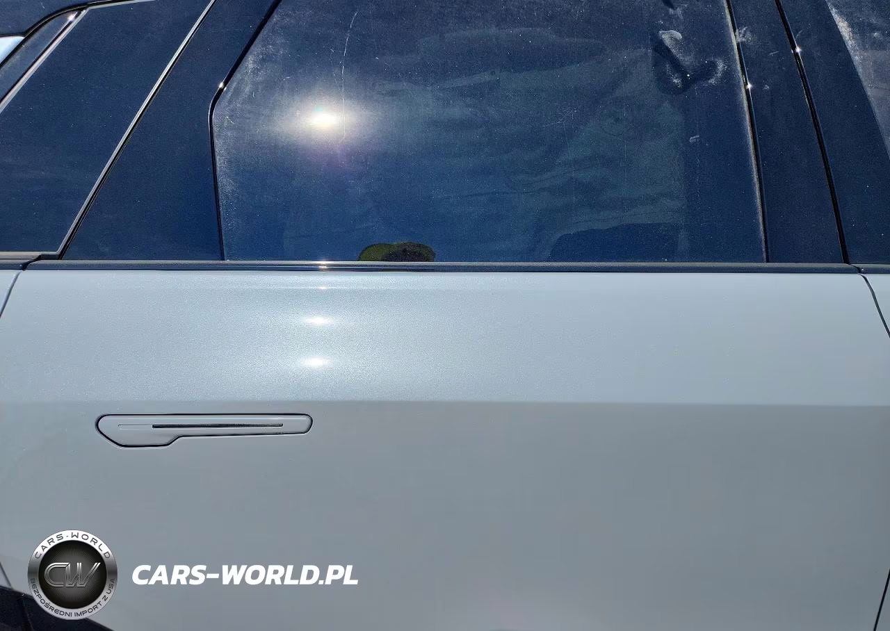 2026 Cadillac Lyriq Sport VIN:1GYKPURL9TZ303183 - 11