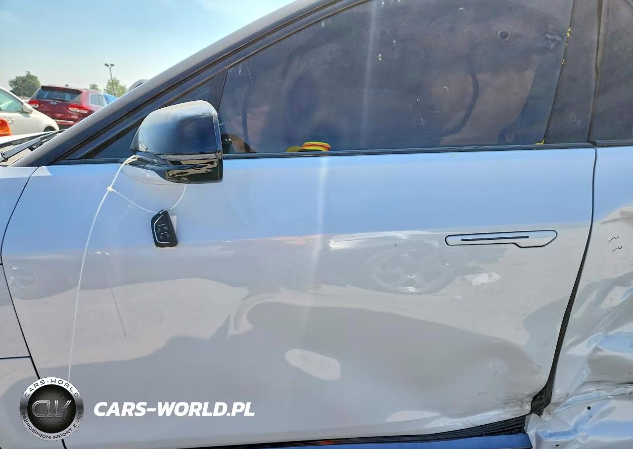 2026 Cadillac Lyriq Sport VIN:1GYKPURL9TZ303183 - 7