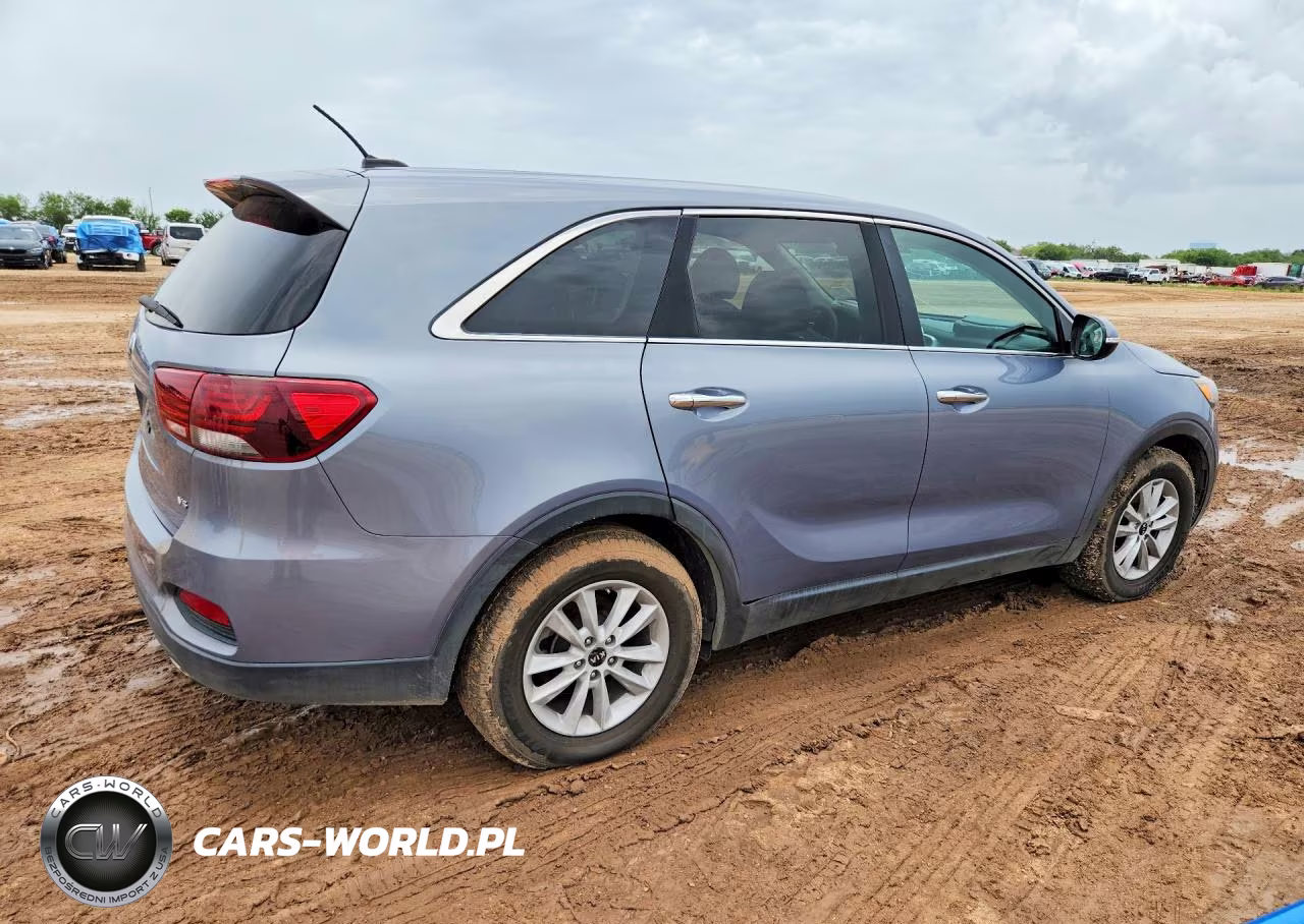 2020 Kia Sorento S VIN:5XYPG4A55LG632910 - 3