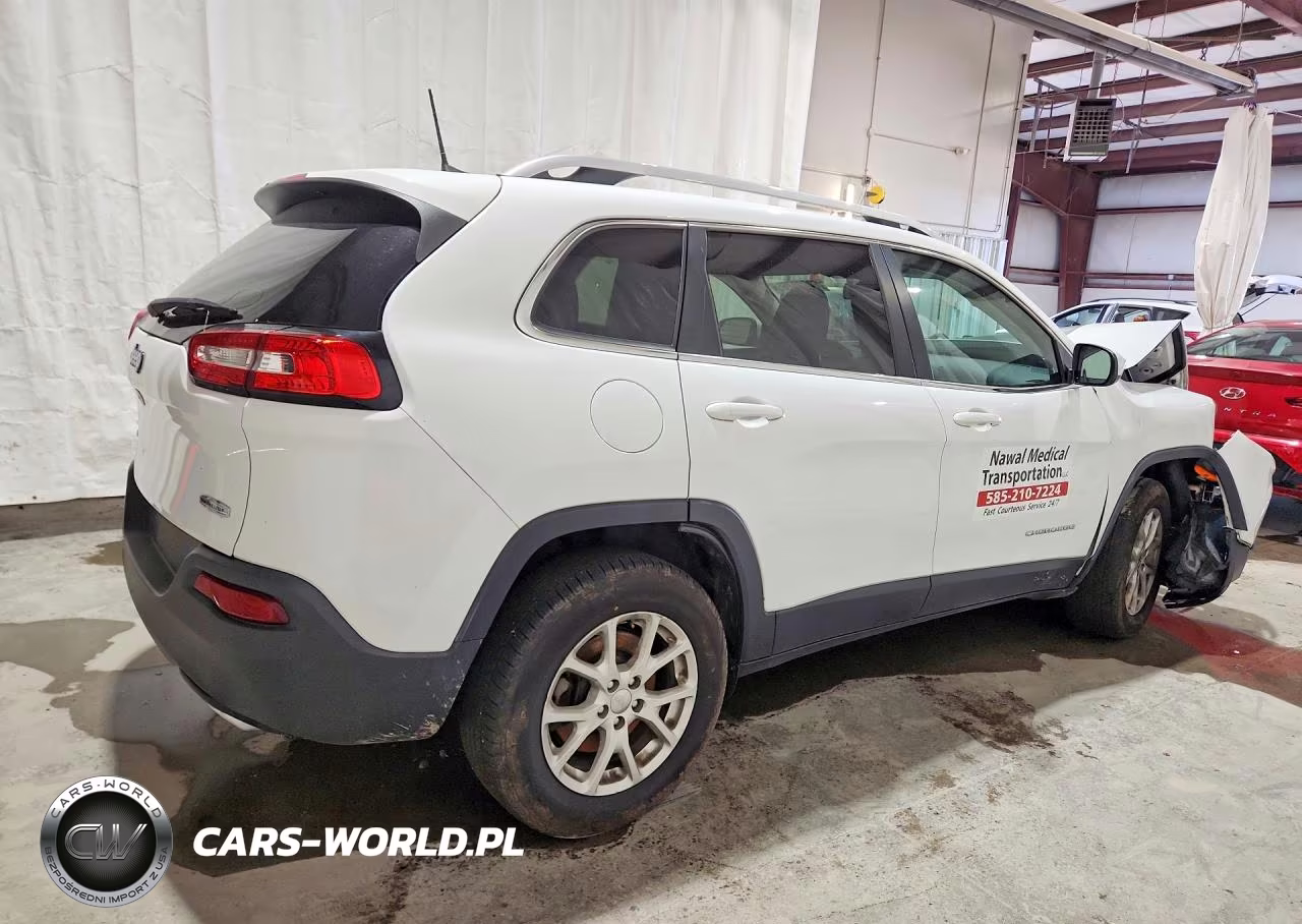 2017 Jeep Cherokee Latitude VIN:1C4PJMCS1HW506350 - 3