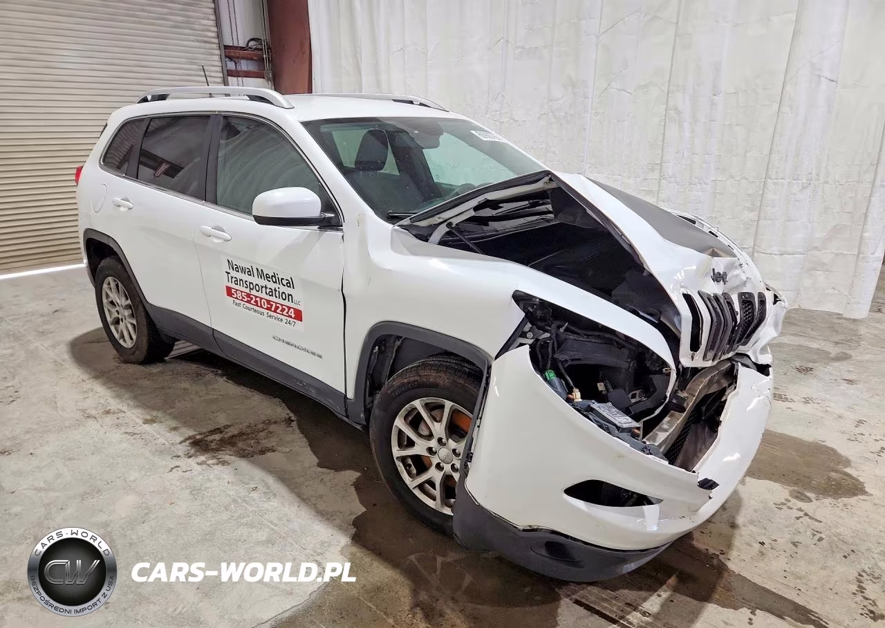 2017 Jeep Cherokee Latitude VIN:1C4PJMCS1HW506350 - 4