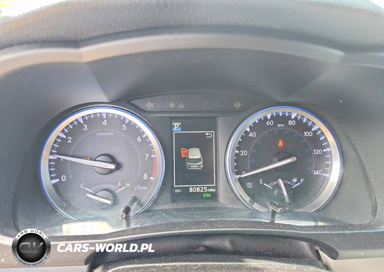 2019 Toyota Highlander Xle VIN:5TDKZRFH0KS310245 - 9