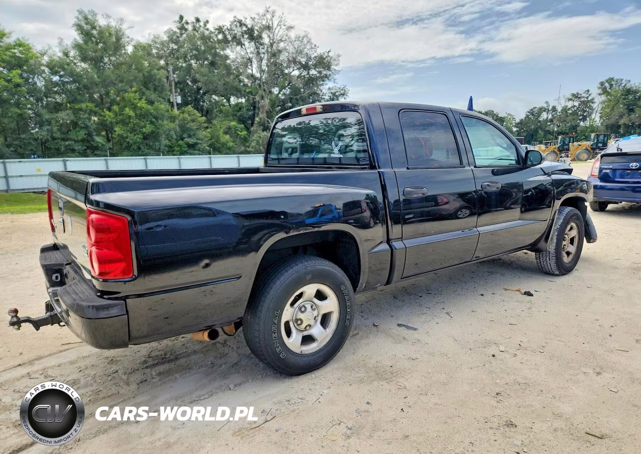 2005 Dodge Dakota Quad VIN:1D7HE28NX5S223857 - 3
