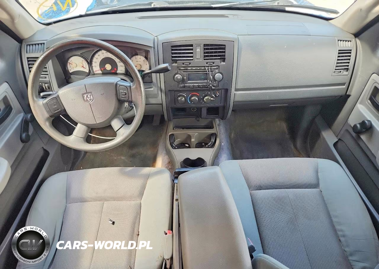 2005 Dodge Dakota Quad VIN:1D7HE28NX5S223857 - 8