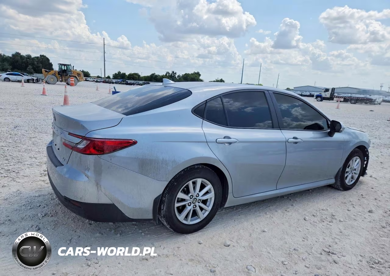 2025 Toyota Camry Le VIN:4T1DAACK5SU189379 - 3