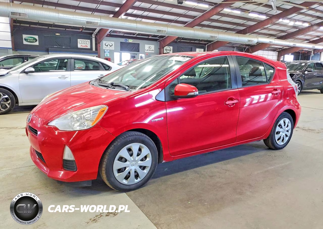2014 Toyota Prius C Two