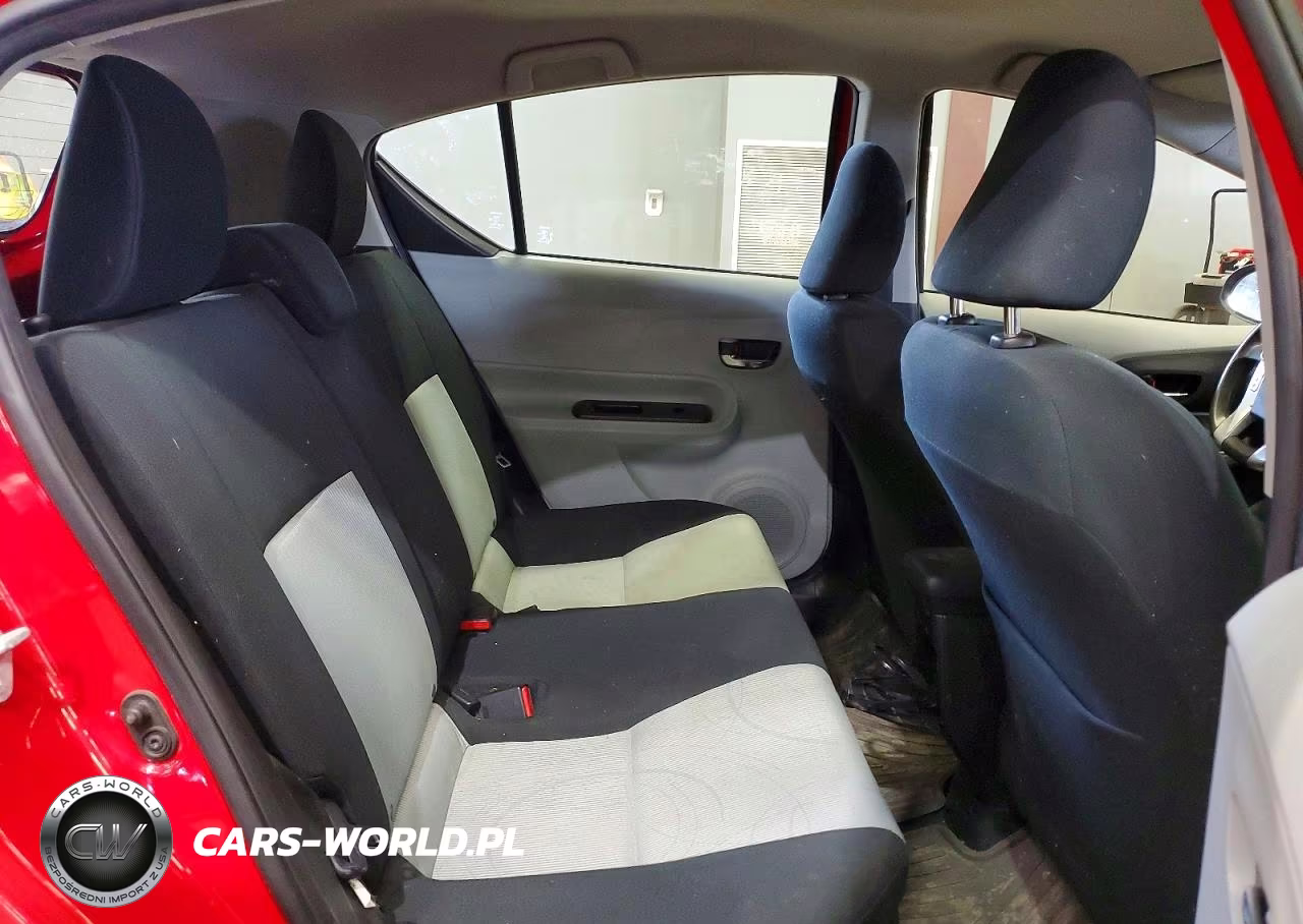 2014 Toyota Prius C Two VIN:JTDKDTB37E1569600 - 10