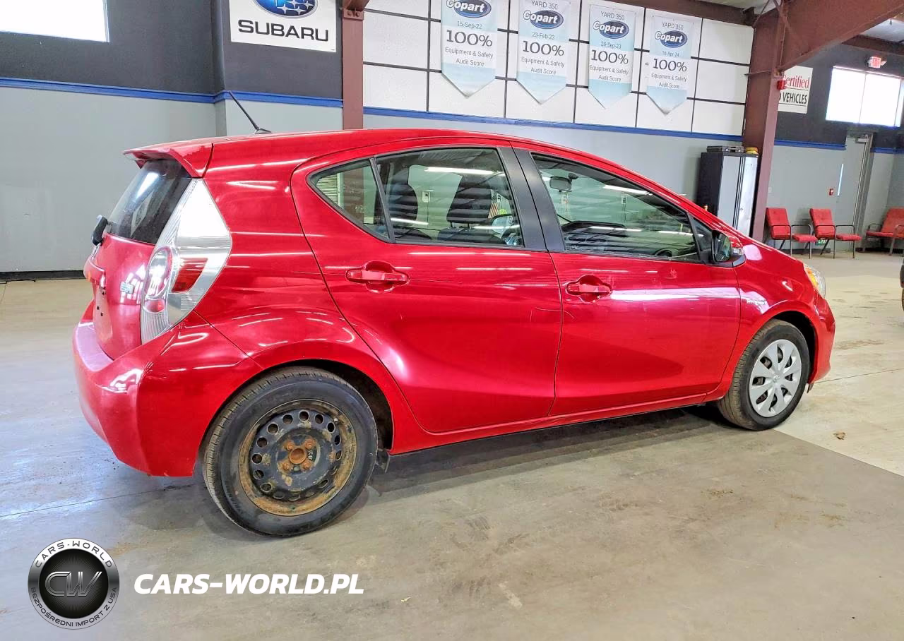 2014 Toyota Prius C Two VIN:JTDKDTB37E1569600 - 3
