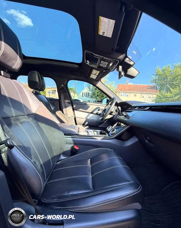 2019 Land Rover Range Rover Velar R-Dynamic Se VIN:SALYL2EX2KA783629 - 10