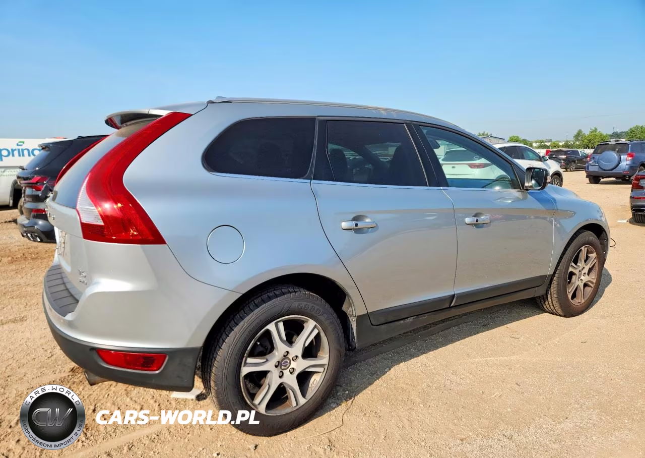 2013 Volvo Xc60 T6 VIN:YV4902DZ8D2444102 - 3