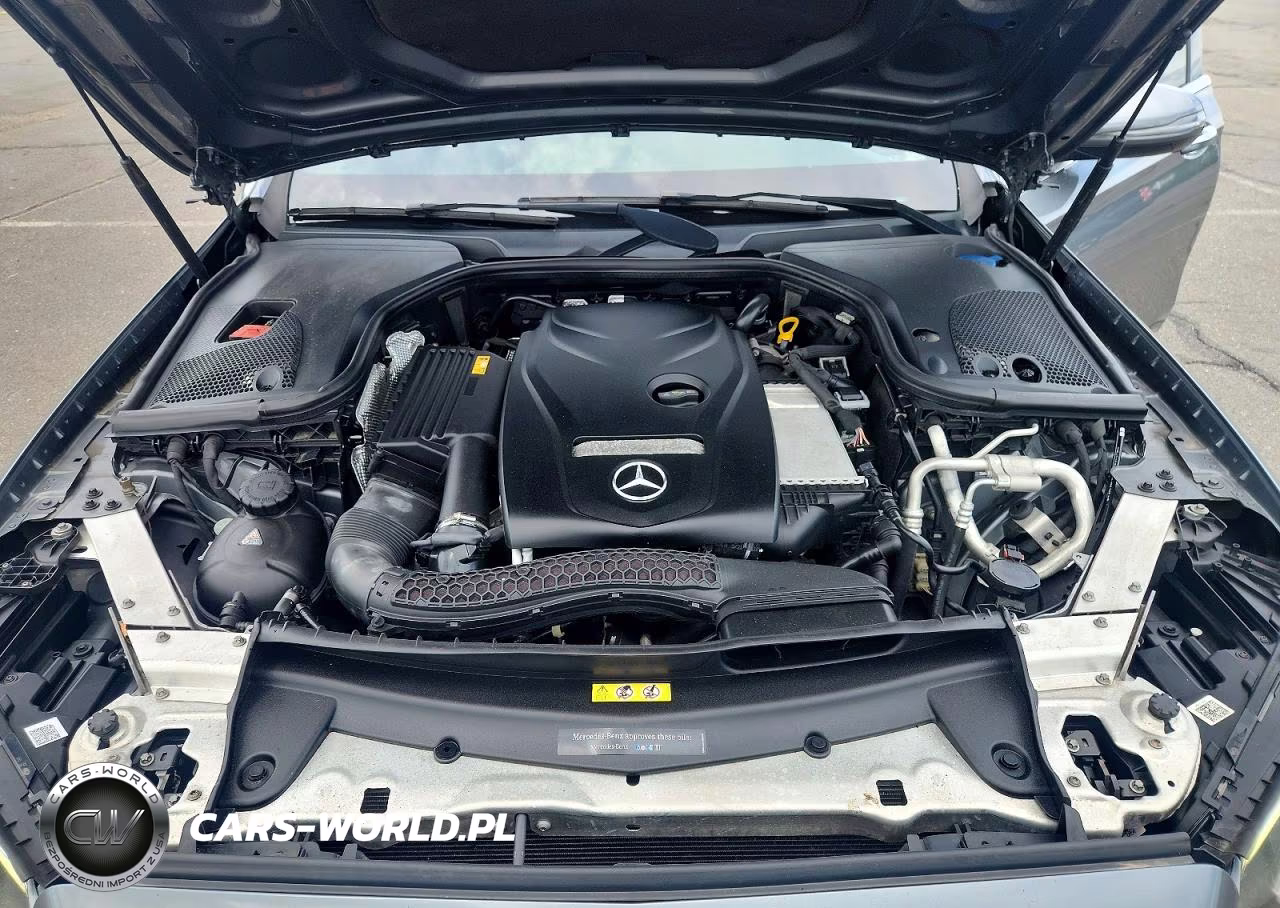 2018 Mercedes-Benz E 300 4Matic VIN:WDDZF4KB9JA329955 - 11