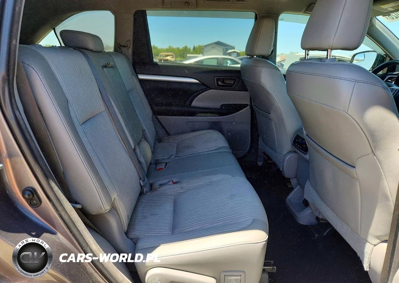 2016 Toyota Highlander Le Plus VIN:5TDBKRFH5GS227776 - 11