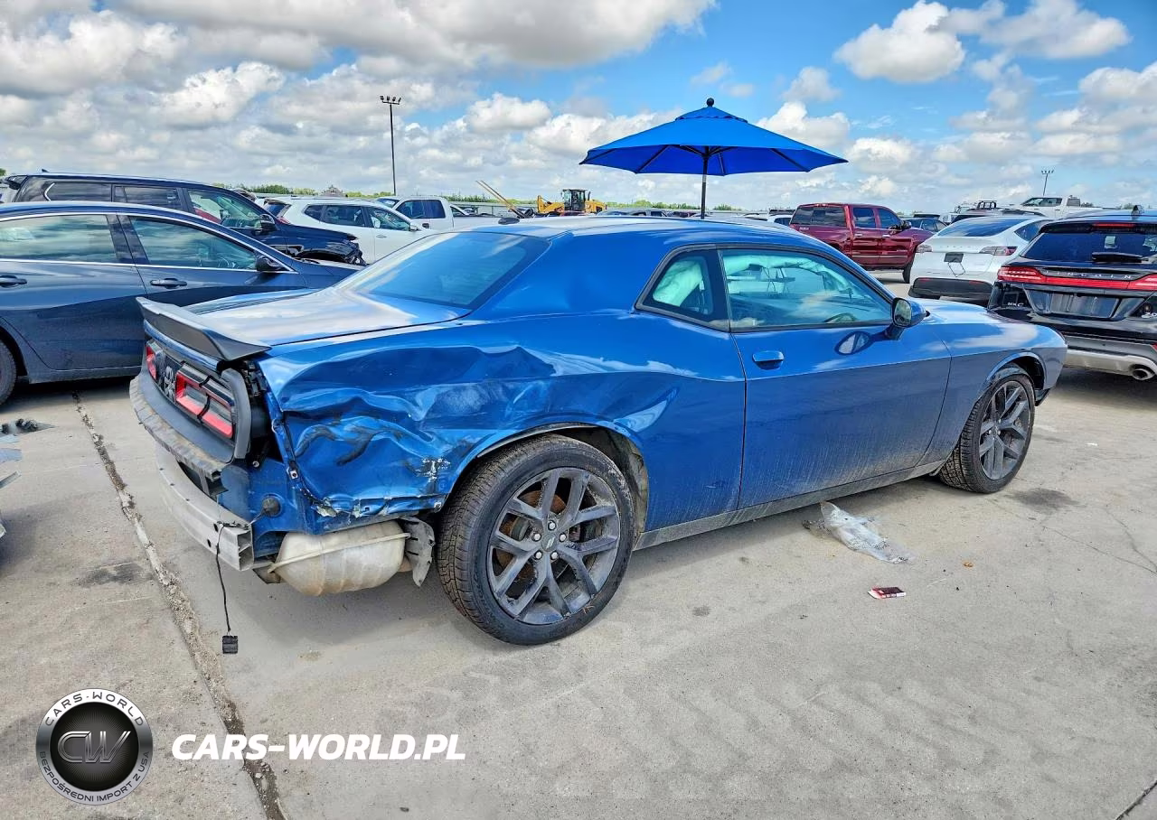 2021 Dodge Challenger Sxt VIN:2C3CDZAG3MH530969 - 3