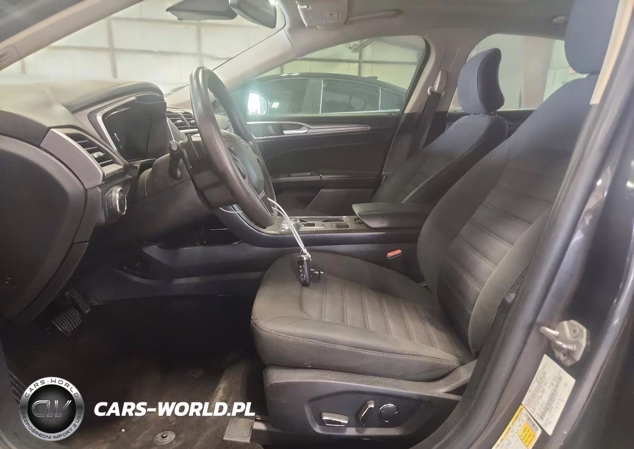 2019 Ford Fusion Se VIN:3FA6P0T98KR252944 - 7