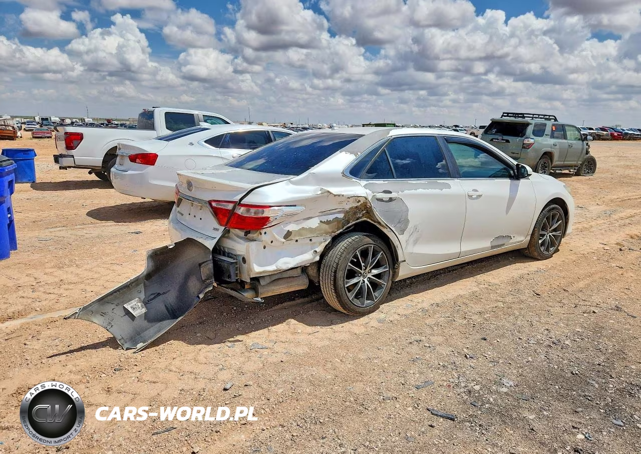 2015 Toyota Camry Xse VIN:4T1BF1FK4FU474357 - 3