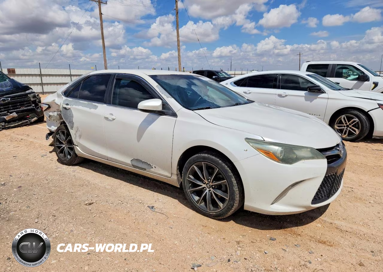 2015 Toyota Camry Xse VIN:4T1BF1FK4FU474357 - 4