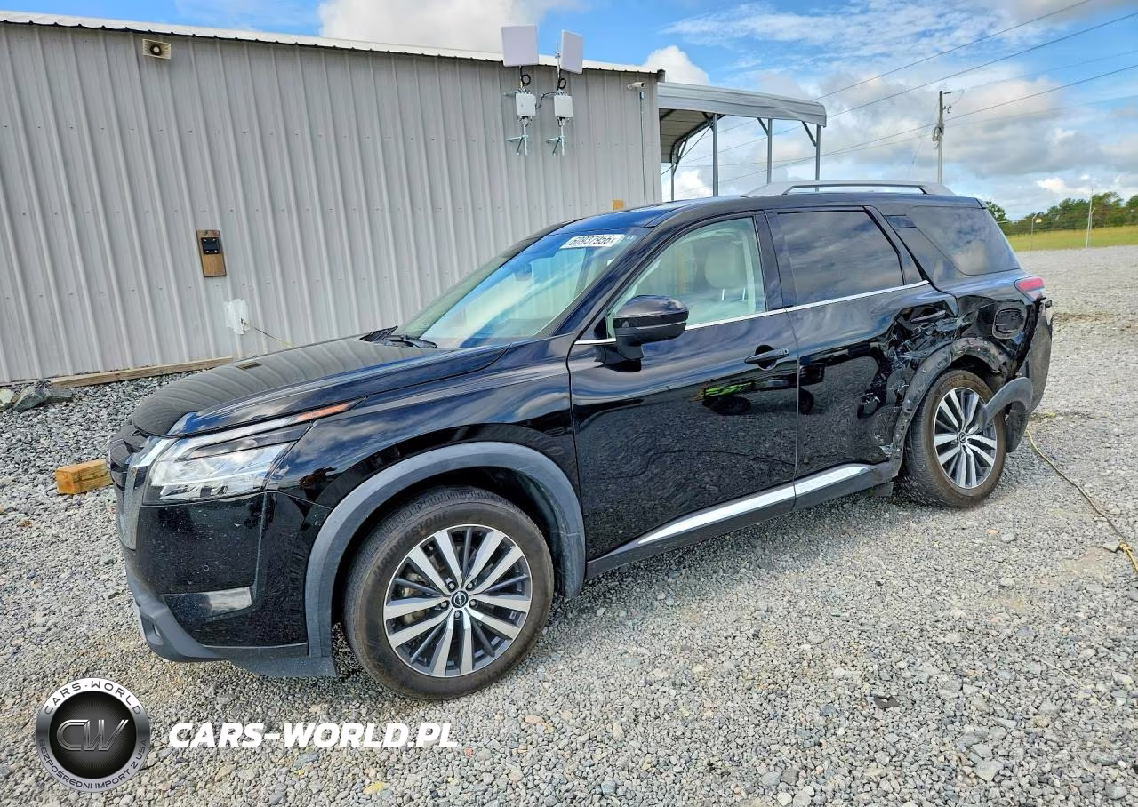 2022 Nissan Pathfinder Platinum