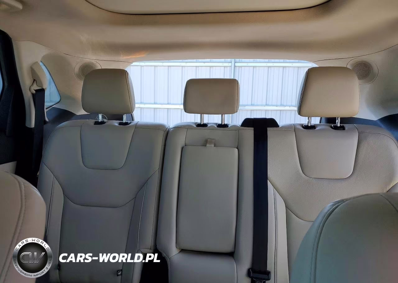 2019 Ford Edge Titanium VIN:2FMPK4K94KBB76722 - 10