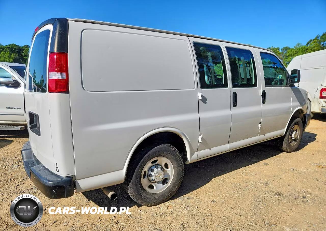 2020 Chevrolet Express G2500 VIN:1GCWGAFP1L1271373 - 3