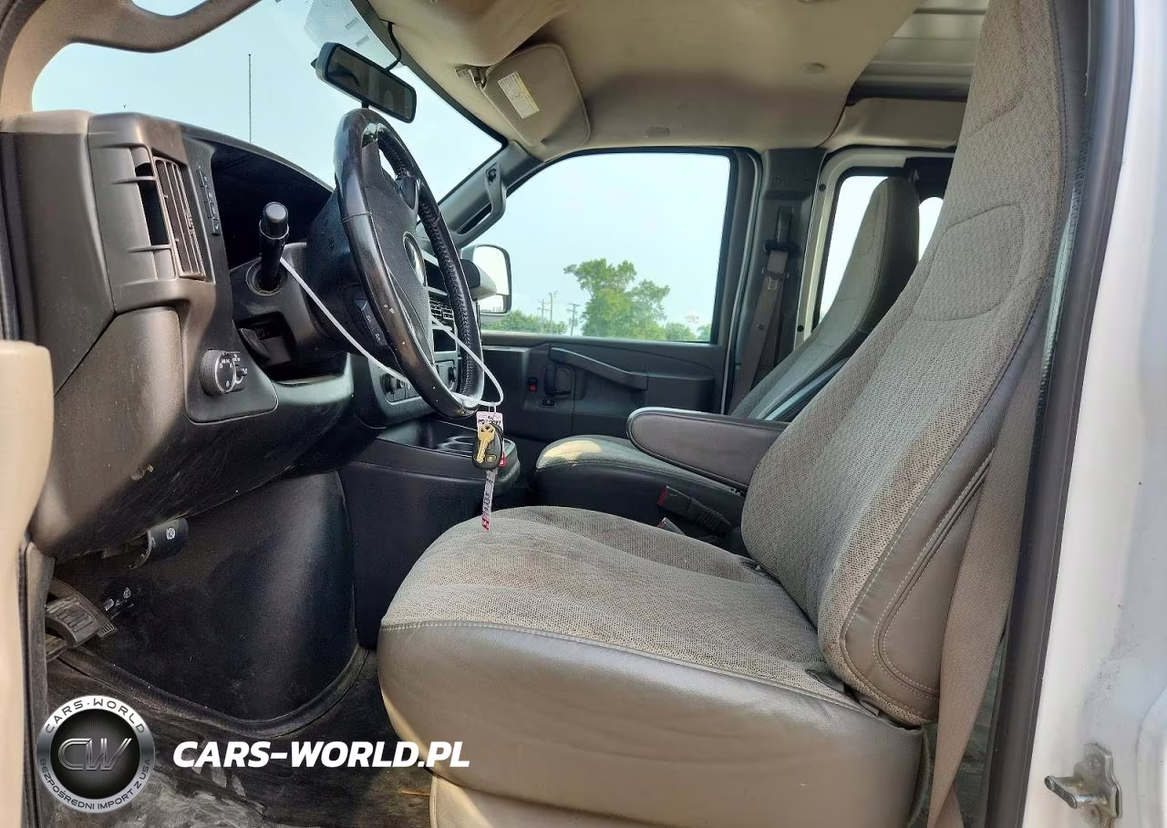2020 Chevrolet Express G2500 VIN:1GCWGAFP1L1271373 - 7