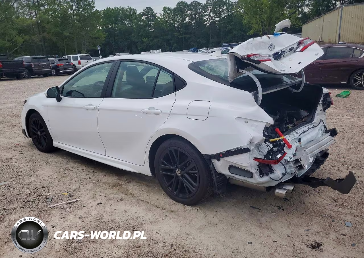 2026 Toyota Camry Se VIN:4T1DAACKXTU693704 - 2