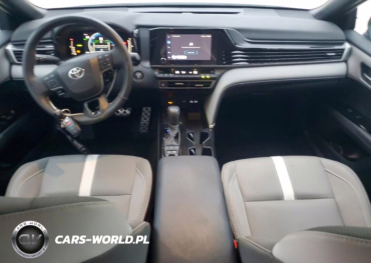 2026 Toyota Camry Se VIN:4T1DAACKXTU693704 - 8