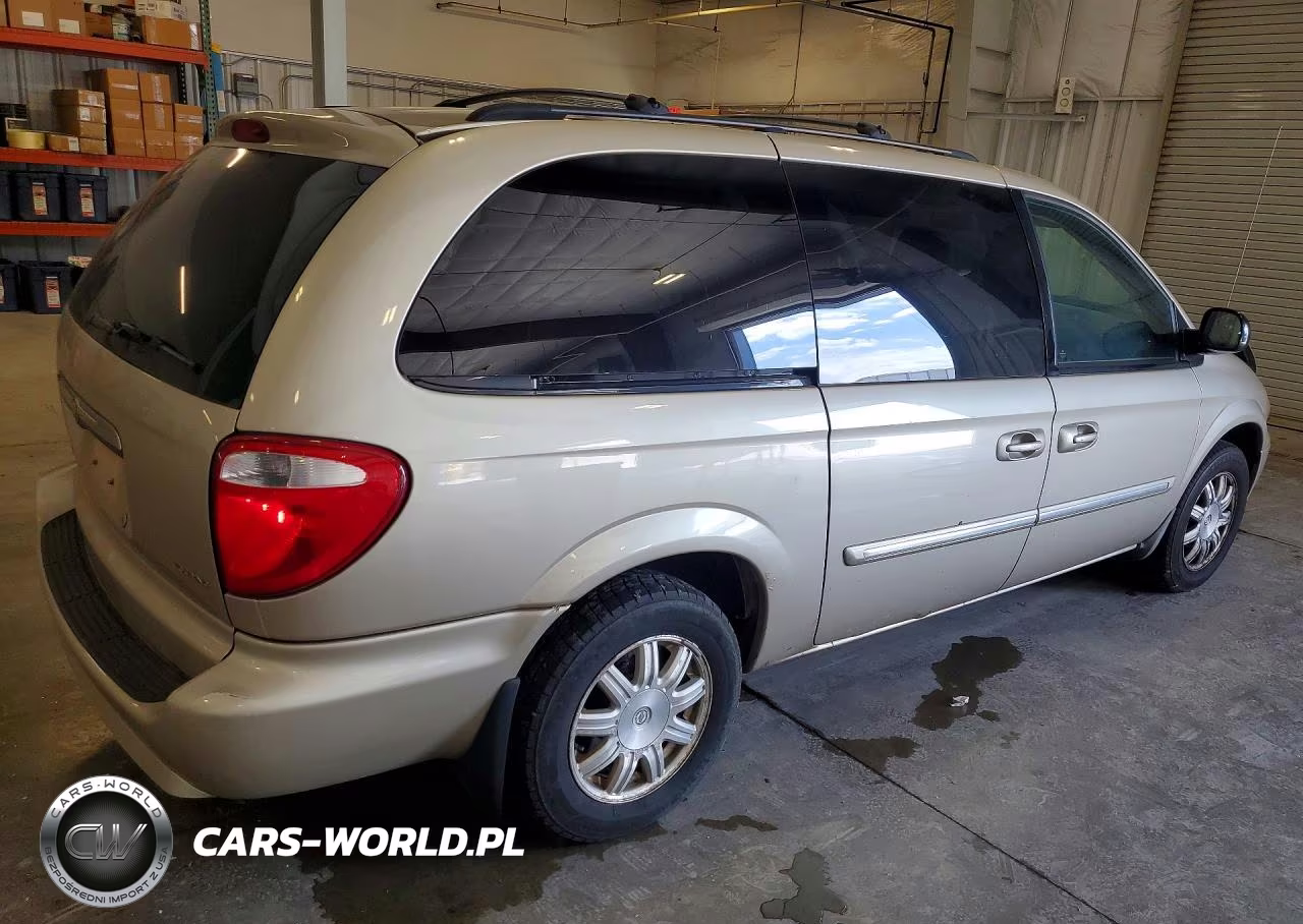 2007 Chrysler Town & Country Touring VIN:2A8GP54L07R170492 - 3