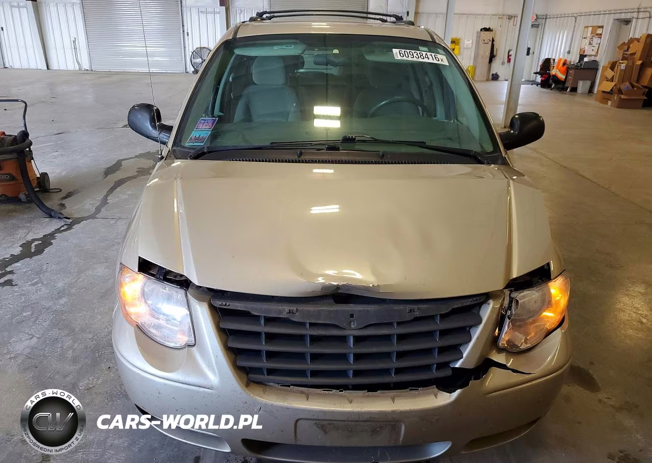 2007 Chrysler Town & Country Touring VIN:2A8GP54L07R170492 - 5
