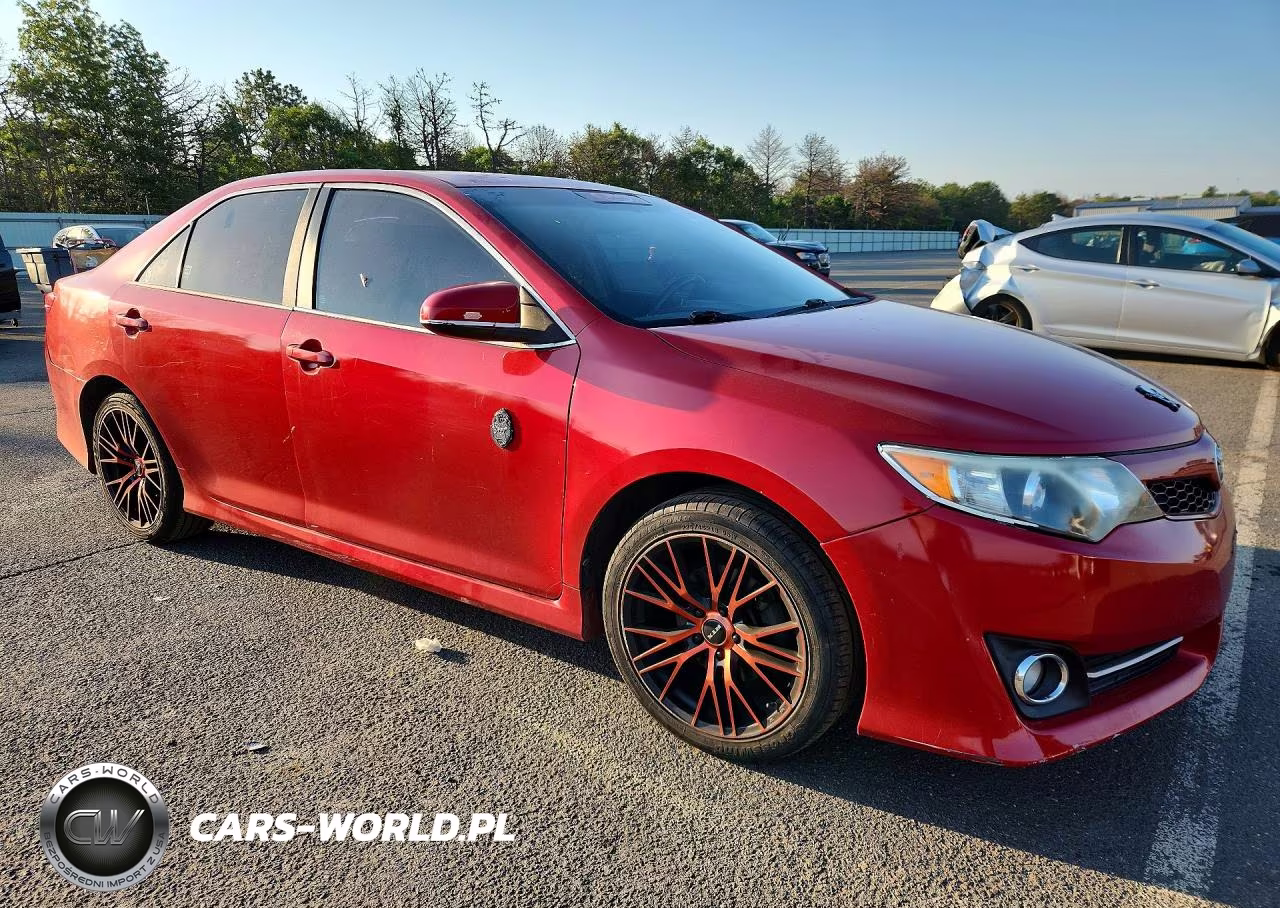 2014 Toyota Camry Se Sport VIN:4T1BF1FK2EU849273 - 4