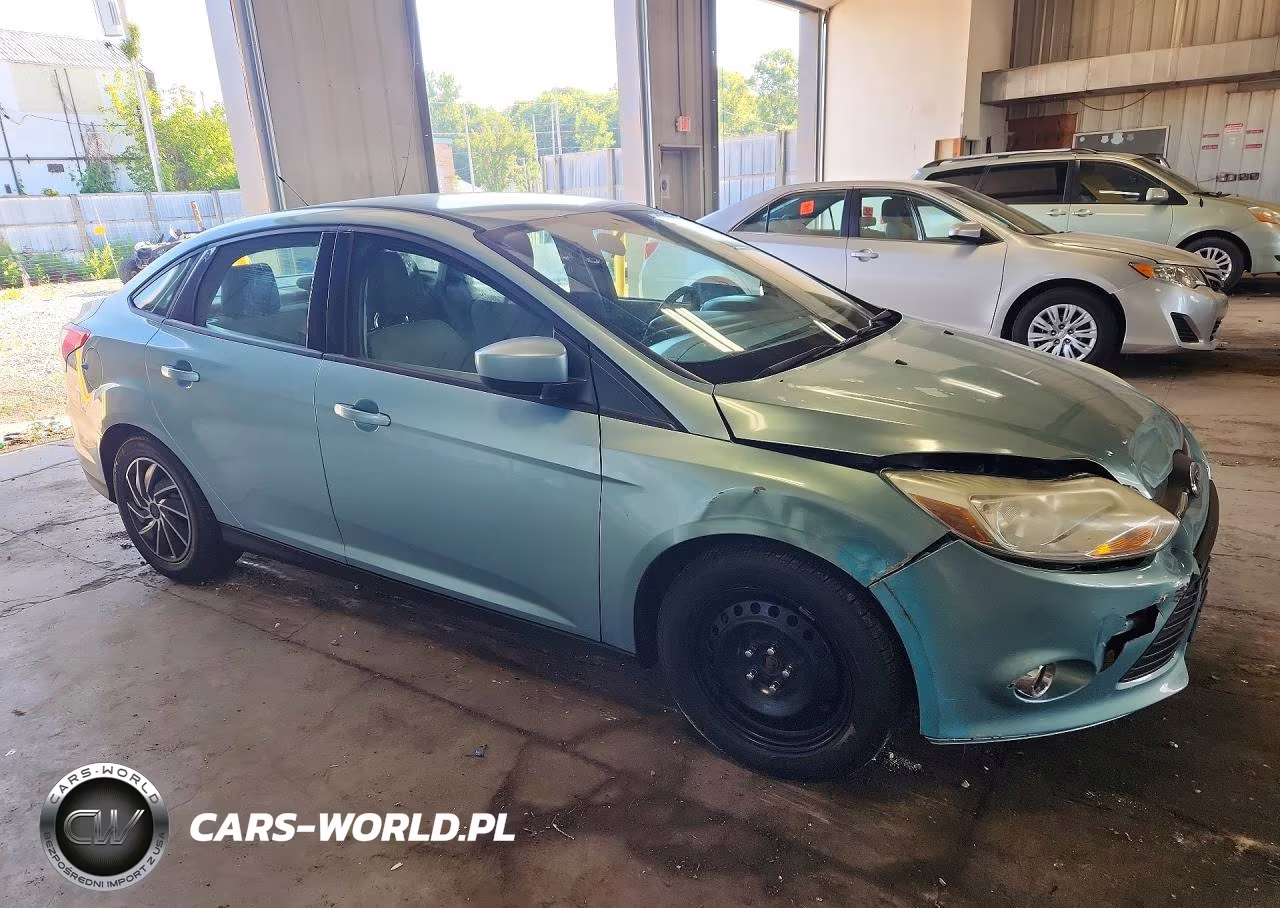 2012 Ford Focus Se VIN:1FAHP3F28CL308888 - 4
