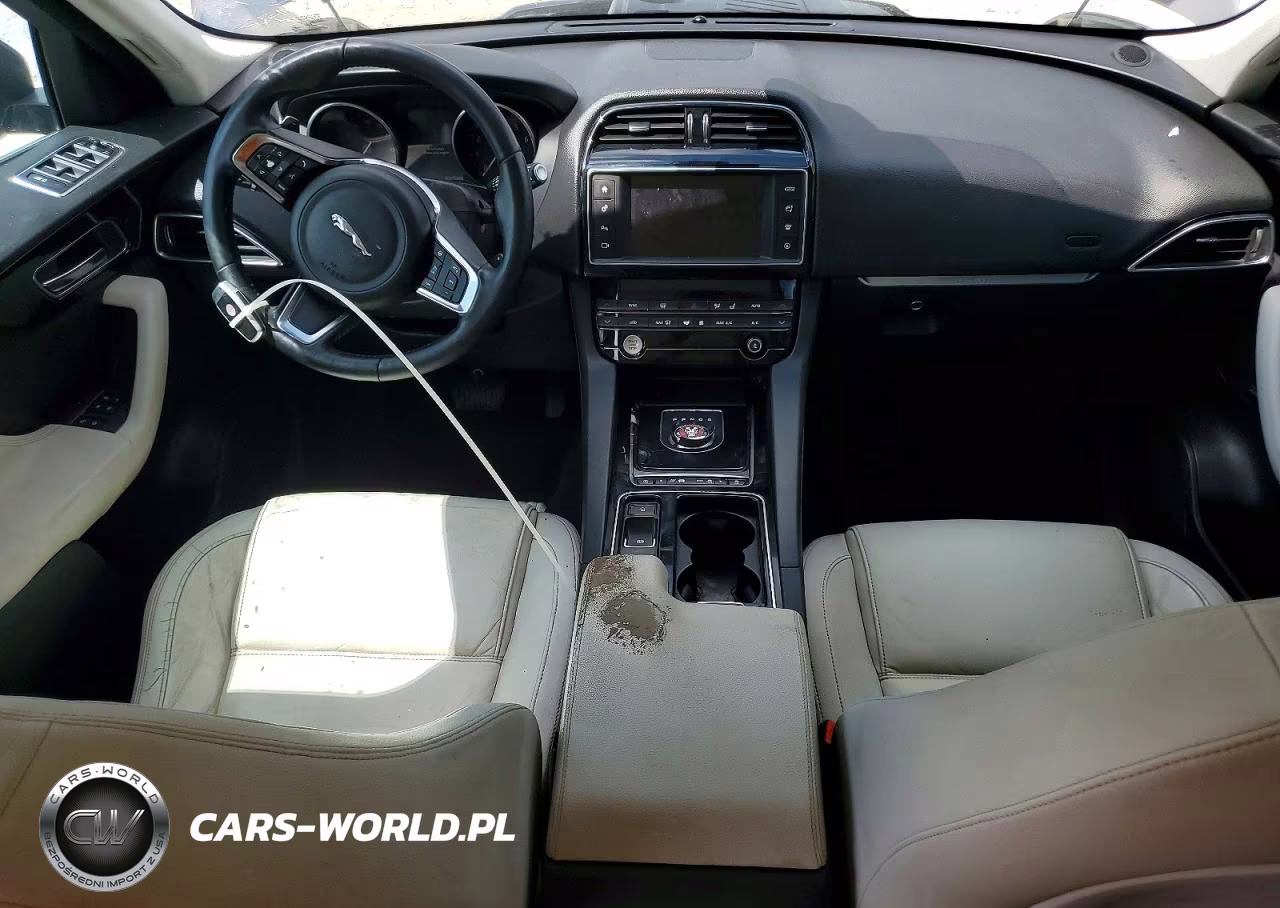 2018 Jaguar F-Pace Prestige VIN:SADCK2FX5JA288623 - 8