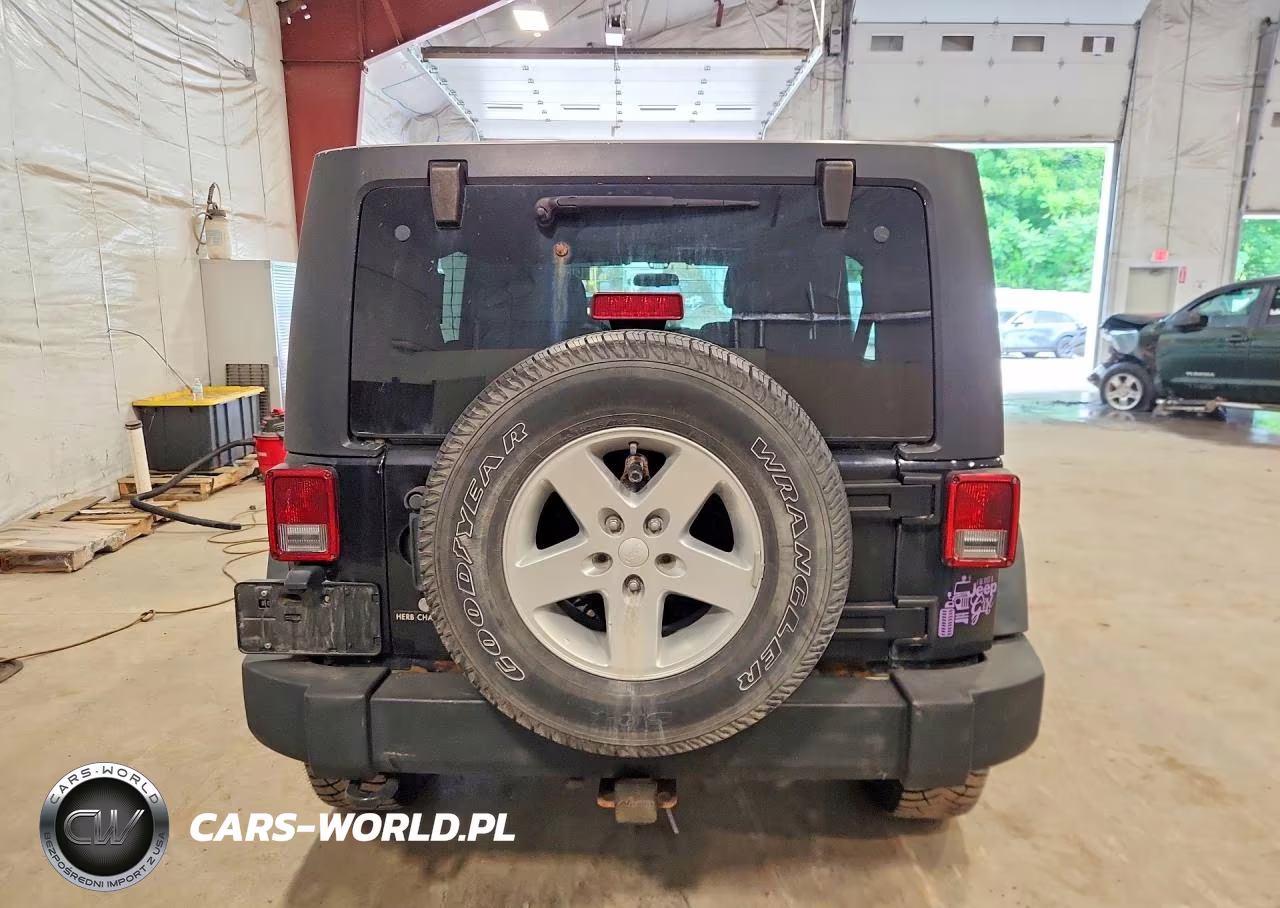 2011 Jeep Wrangler Unlimited Sport VIN:1J4BA3H13BL575497 - 6