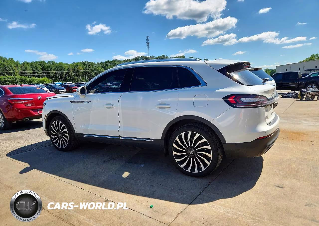 2022 Lincoln Nautilus Black Label VIN:2LMPJ9JPXNBL05569 - 2
