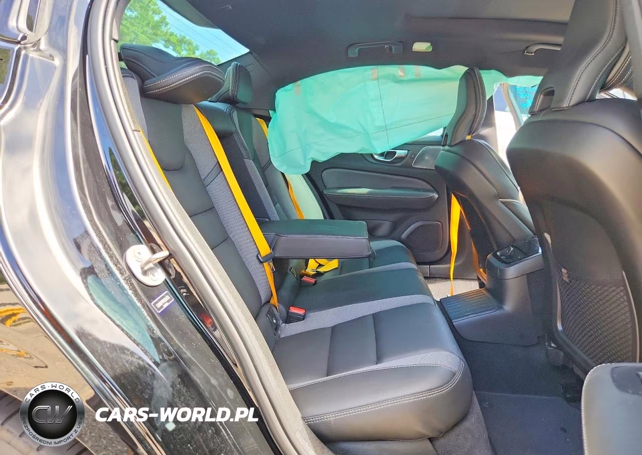 2023 Volvo S60 Polestar Engineered VIN:7JRH60FP0PG254753 - 10
