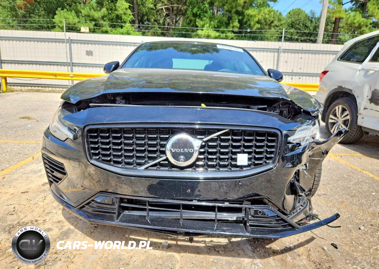 2023 Volvo S60 Polestar Engineered VIN:7JRH60FP0PG254753 - 5