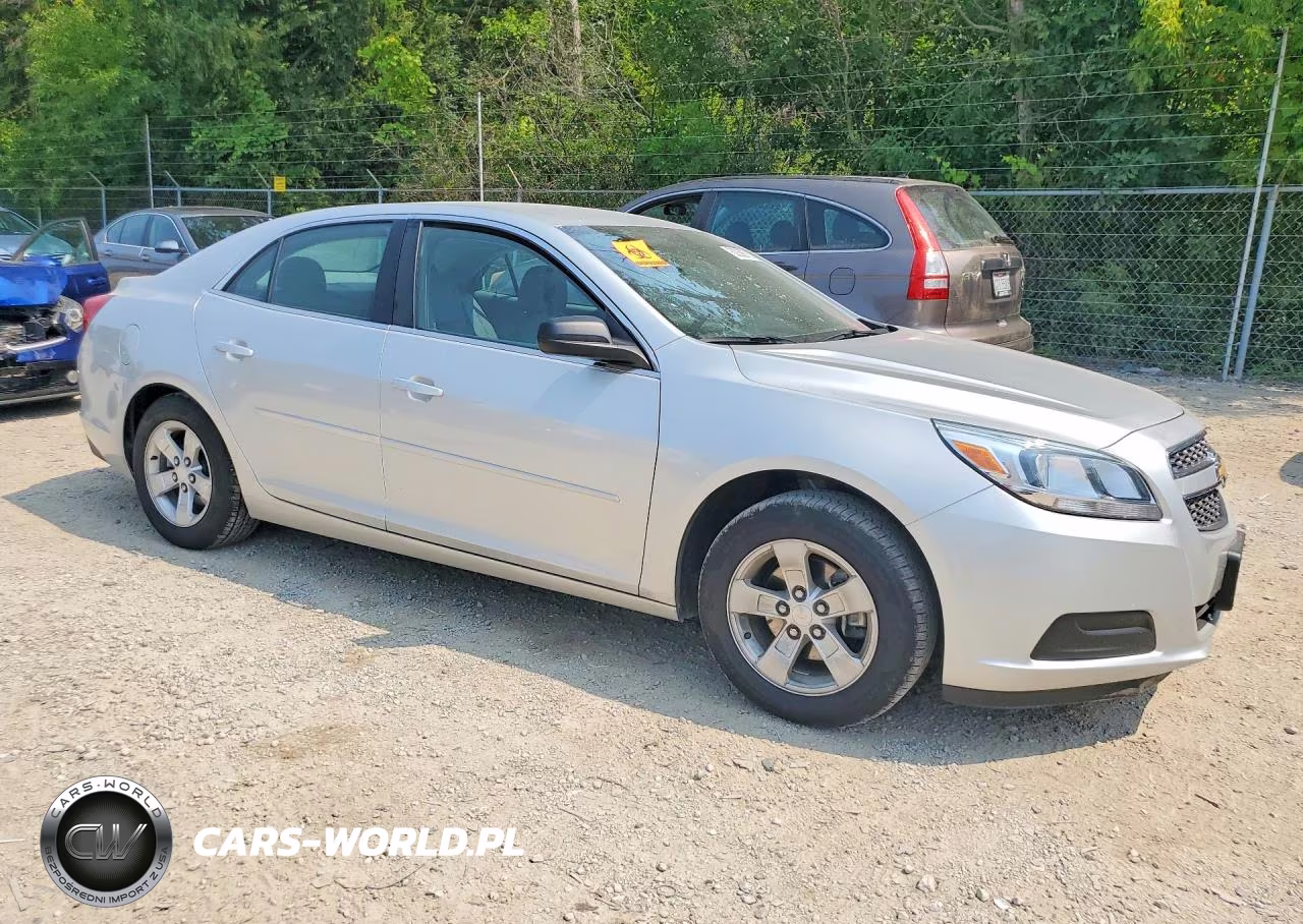 2013 Chevrolet Malibu Ls VIN:1G11B5SA9DF122644 - 4
