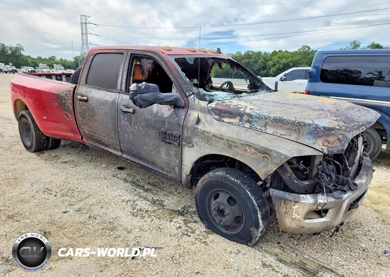 2015 Ram 3500 Slt VIN:3C63RPHL2FG645058 - 4